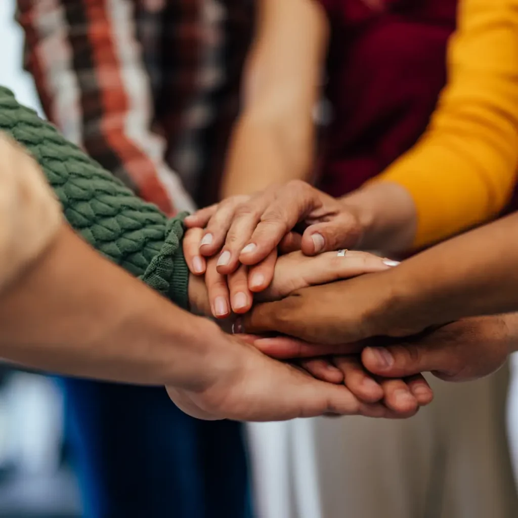 አንድ ላይ ሆነው በማክበር ላይ